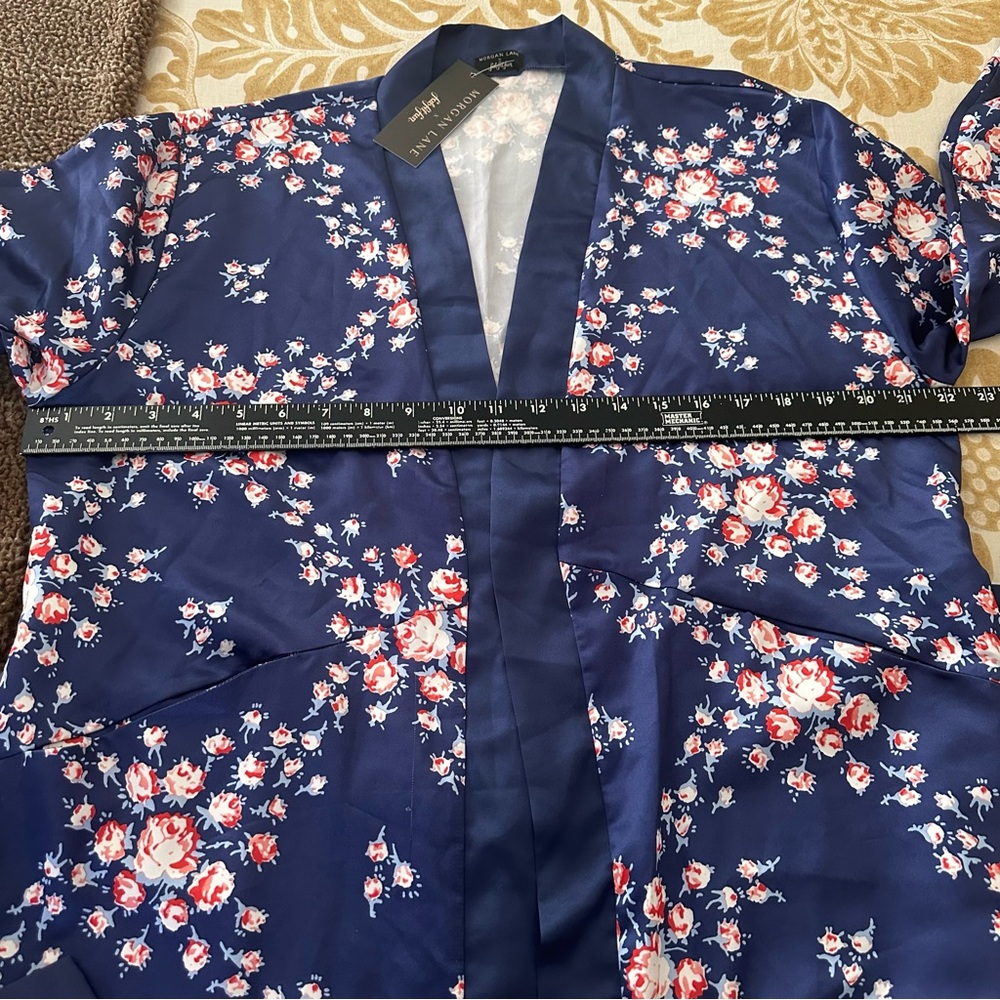 NWT Morgan Lane Short Robe - Picture 9 of 11